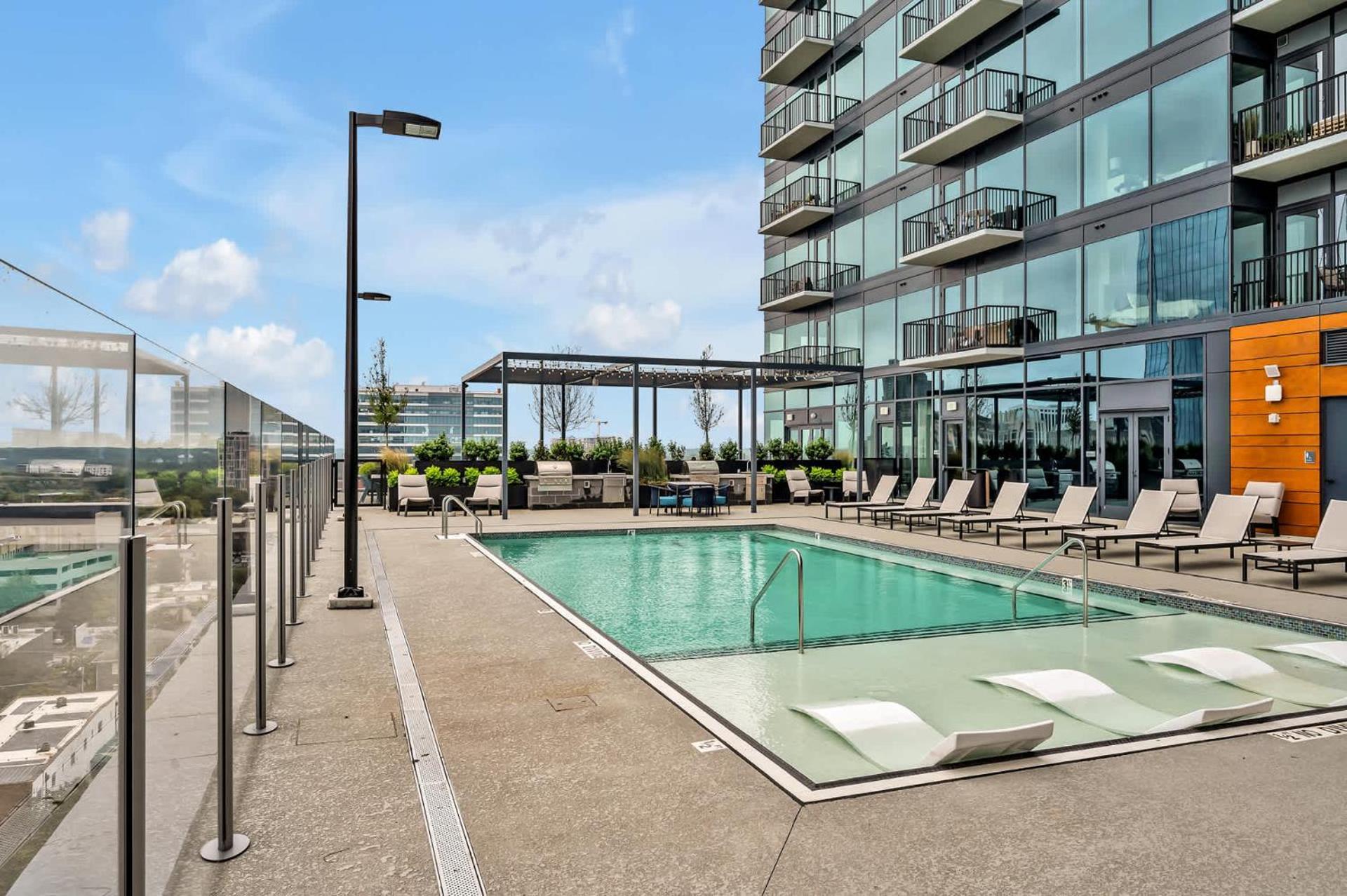 High-Rise Apt Raleigh Free Parking & Sunset View 1 Eksteriør bilde