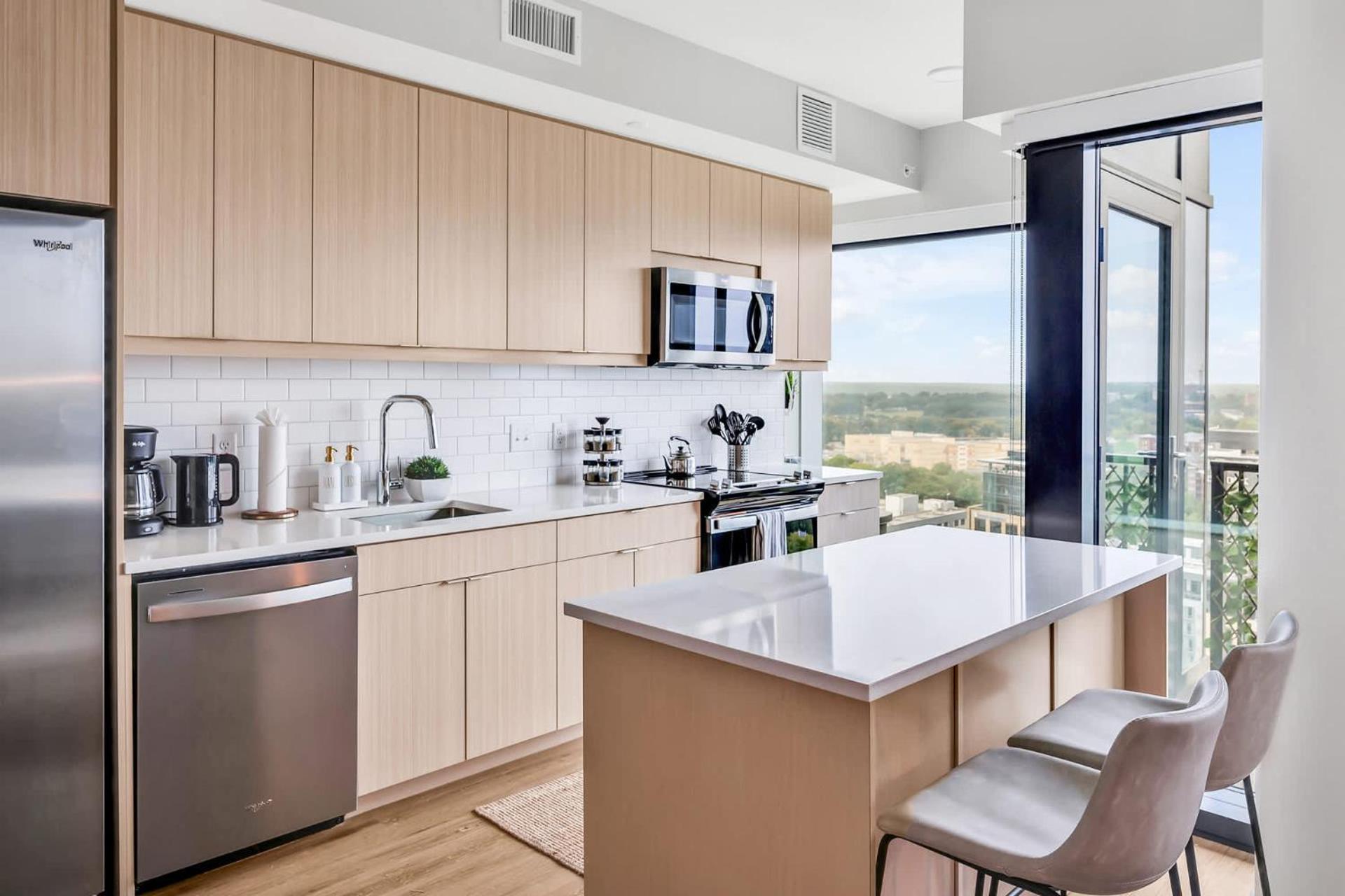 High-Rise Apt Raleigh Free Parking & Sunset View 1 Eksteriør bilde